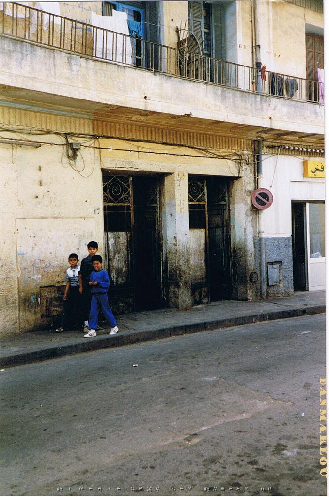 ORAN AOUT 2006 RUE FUSTEL DE COULANGES 02.jpg